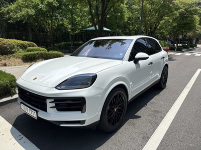 PORSCHE CAYENNE - 1
