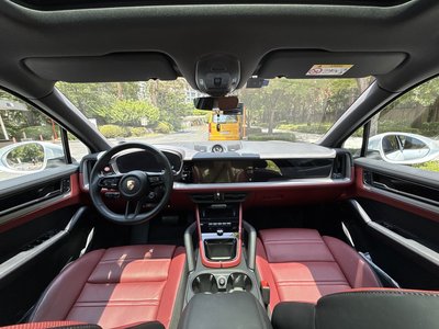 PORSCHE CAYENNE - 7