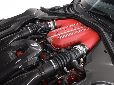 FERRARI 12CILINDRI - 10