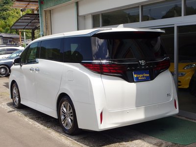 2024 Toyota ALPHARD — фото 5
