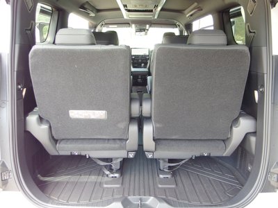 2024 Toyota ALPHARD — фото 10