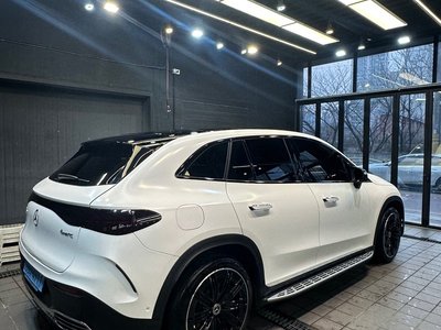 MERCEDES-BENZ EQE - 3