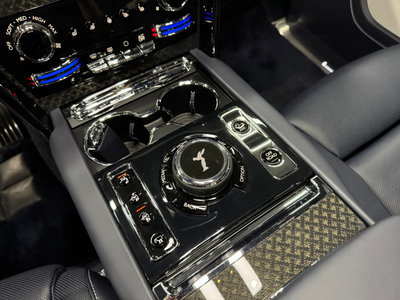 ROLLS-ROYCE CULLINAN - 9