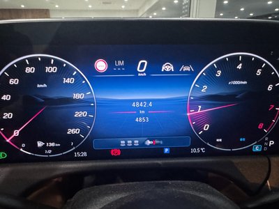 MERCEDES-BENZ E-CLASS - 8