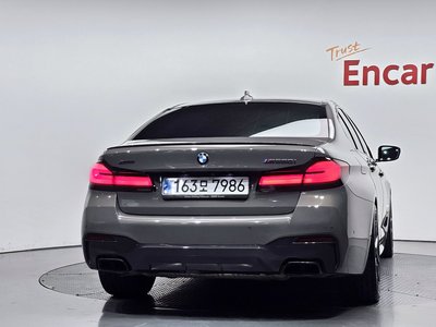 BMW 5 SERIES - 4