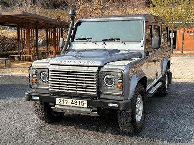 LAND ROVER DEFENDER - 1