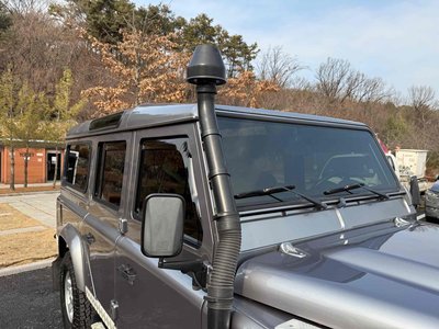 LAND ROVER DEFENDER - 4