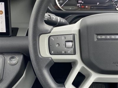 LAND ROVER DEFENDER - 8