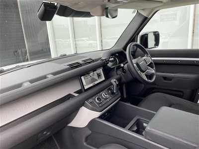 LAND ROVER DEFENDER - 7