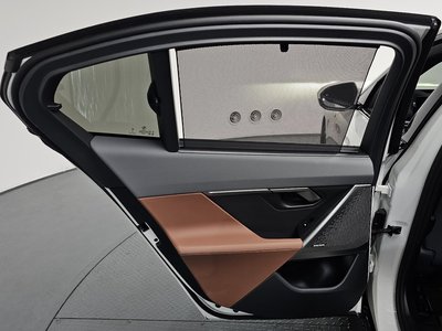 2025 BMW 5 SERIES — миниатюра 14