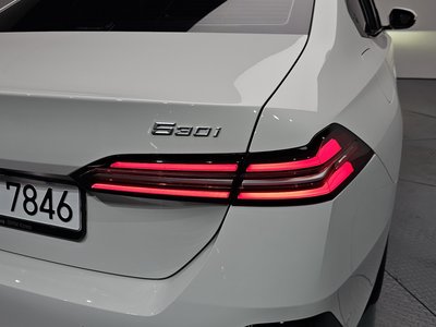 BMW 5 SERIES - 10
