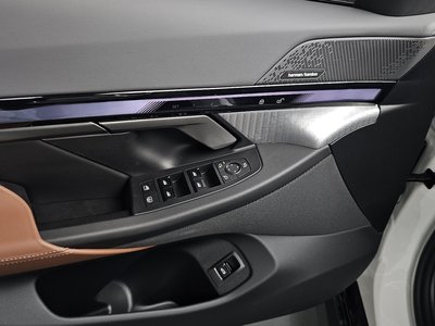 2025 BMW 5 SERIES — миниатюра 29