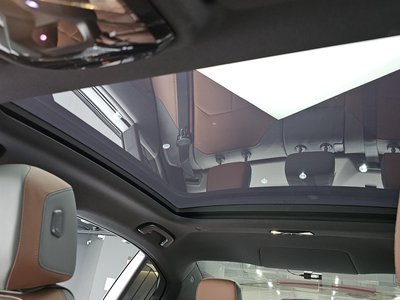 2025 BMW 5 SERIES — миниатюра 22