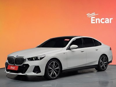 BMW 5 SERIES - 1