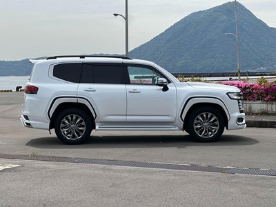 TOYOTA LAND CRUISER - 9