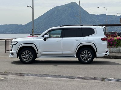 TOYOTA LAND CRUISER - 3