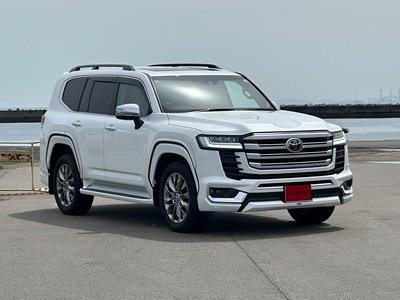 TOYOTA LAND CRUISER - 7