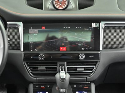 2022 Porsche MACAN — миниатюра 14