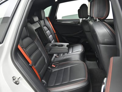 2022 Porsche MACAN — миниатюра 12