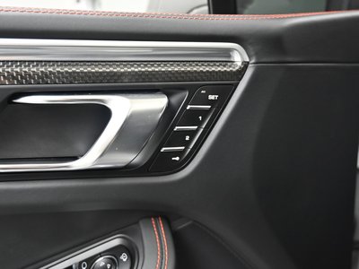 2022 Porsche MACAN — миниатюра 17