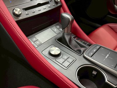 2023 Lexus RC — миниатюра 28