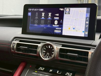 2023 Lexus RC — миниатюра 26