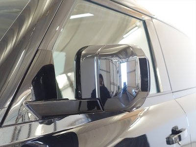 LAND ROVER DEFENDER - 7