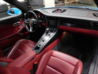 PORSCHE 911 - 4
