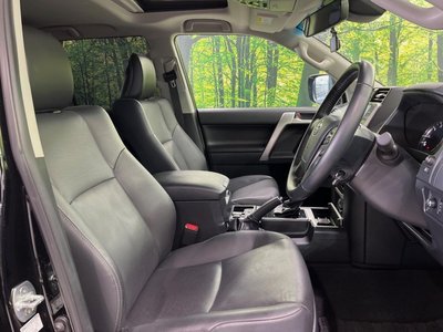 TOYOTA LAND CRUISER - 7