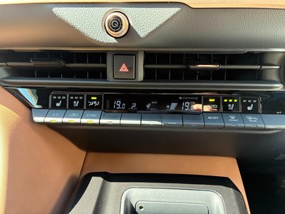 2025 Toyota CROWN SPORT 照片 7