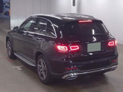2021 Mercedes-BENZ GLC — фото 2