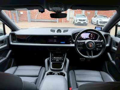 PORSCHE CAYENNE - 4