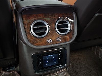 صورة مصغرة 19 لـ 2018 Bentley BENTAYGA