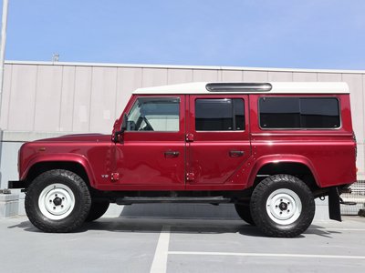 LAND ROVER DEFENDER - 3