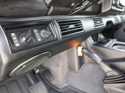 LAND ROVER DEFENDER - 8