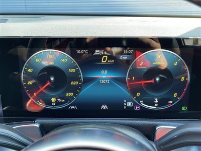 MERCEDES-BENZ GLB - 9