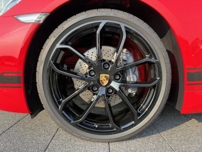 صورة 6 لـ 2025 Porsche 718