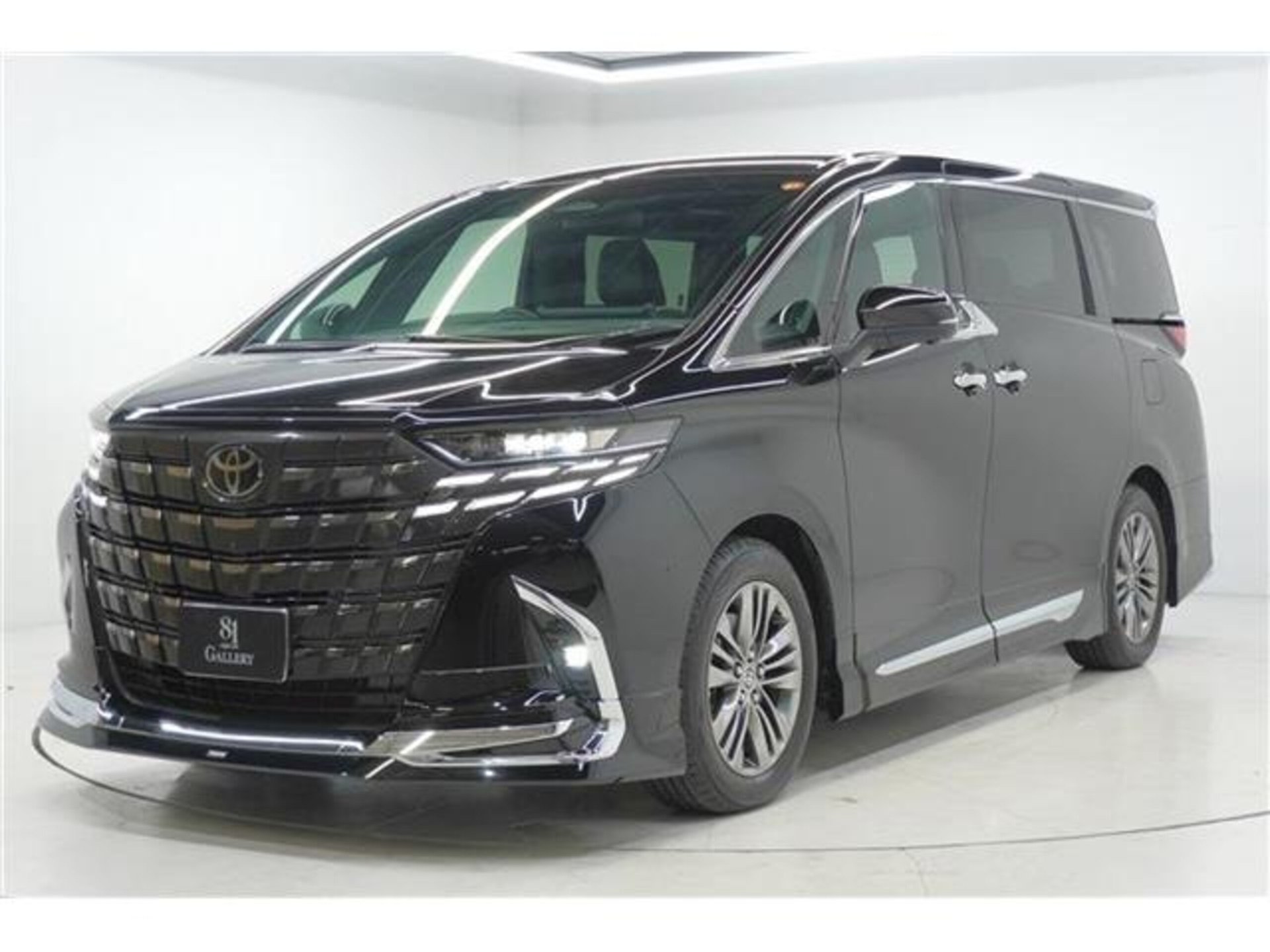 TOYOTA ALPHARD - View 1