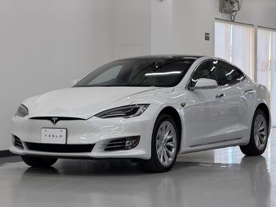 TESLA MODEL S - 6