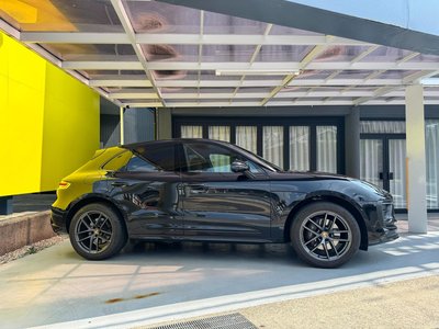 2023 Porsche MACAN photo 10