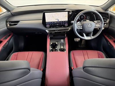 صورة 2 لـ 2025 Lexus RX