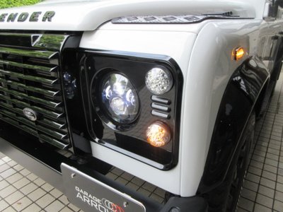 LAND ROVER DEFENDER - 7