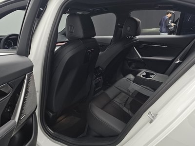 صورة مصغرة 18 لـ 2025 BMW 5 SERIES