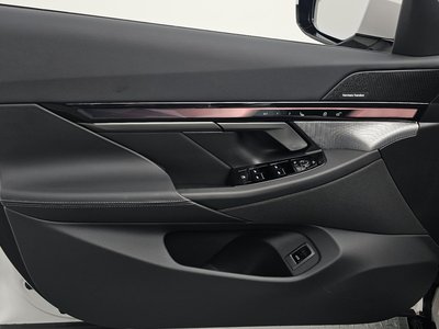 صورة مصغرة 14 لـ 2025 BMW 5 SERIES