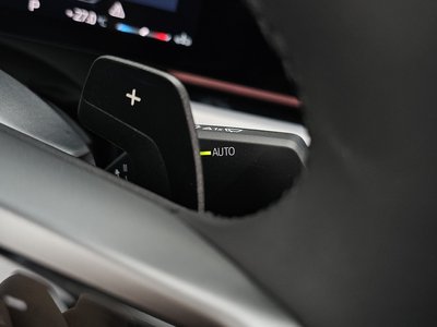 صورة مصغرة 31 لـ 2025 BMW 5 SERIES