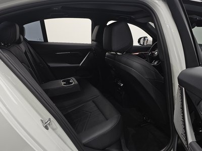 صورة مصغرة 16 لـ 2025 BMW 5 SERIES