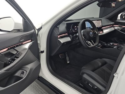 صورة مصغرة 17 لـ 2025 BMW 5 SERIES