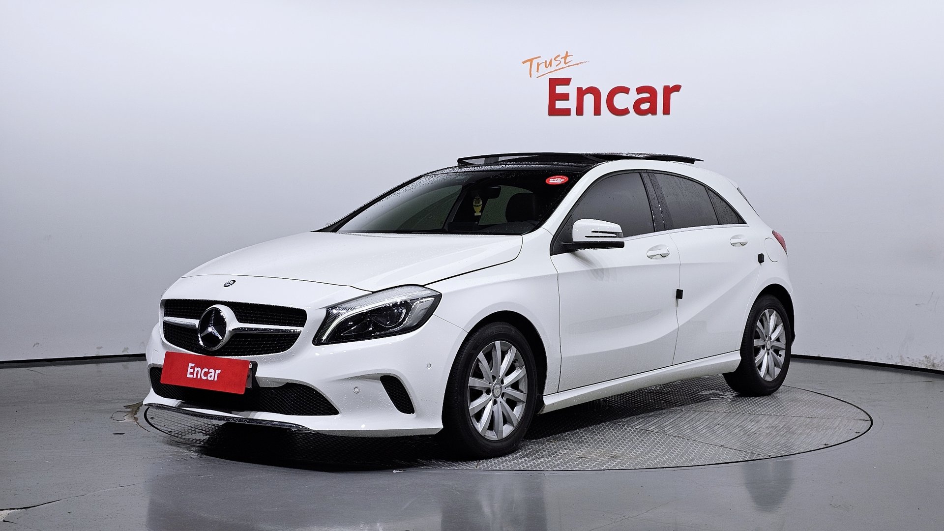 MERCEDES-BENZ A-CLASS - View 1