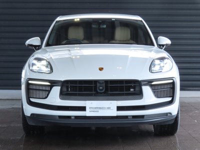 PORSCHE MACAN - 2