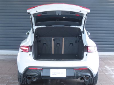 PORSCHE MACAN - 7